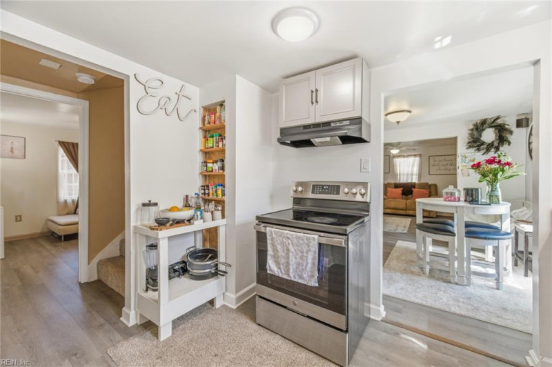 Photo 10 of 28 residential for sale in Newport News virginia