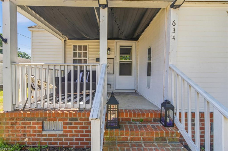 Photo 4 of 28 residential for sale in Newport News virginia