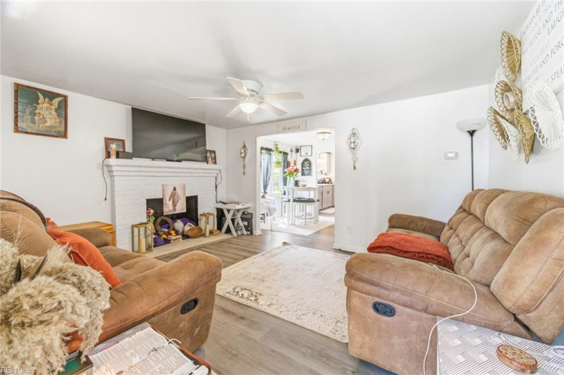 Photo 6 of 28 residential for sale in Newport News virginia