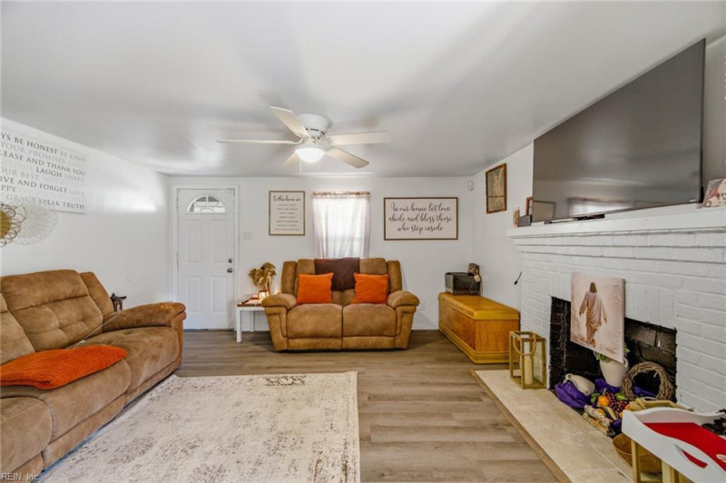 Photo 7 of 28 residential for sale in Newport News virginia