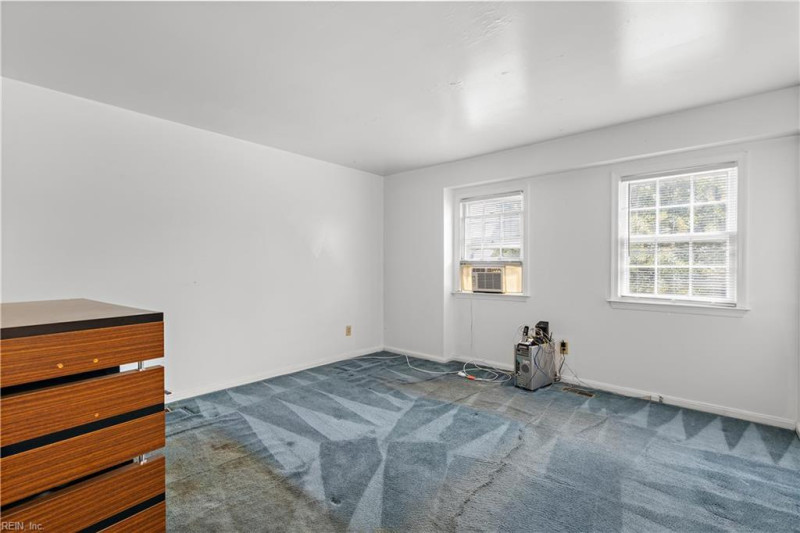 Photo 15 of 21 residential for sale in Hampton virginia