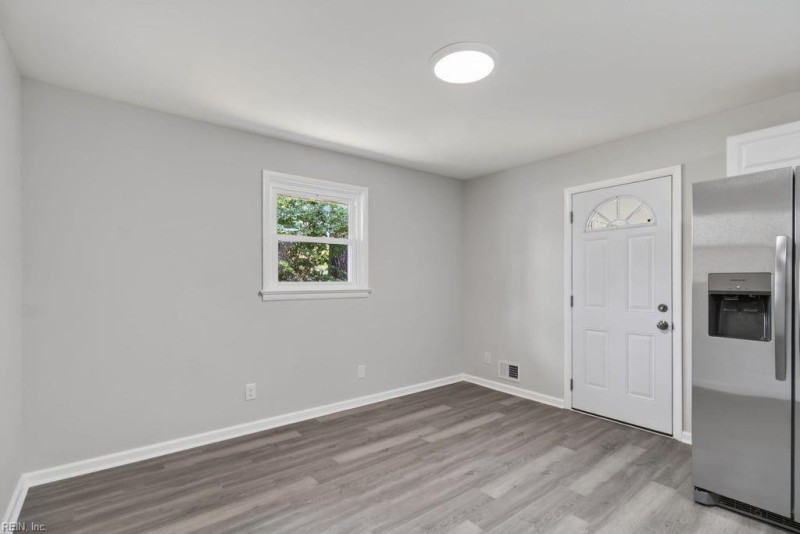 Photo 9 of 33 residential for sale in Chesapeake virginia Photo 9 of 33 residential for sale in Chesapeake virginia