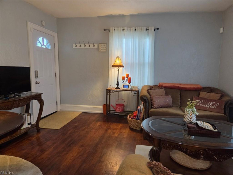 Photo 3 of 34 residential for sale in Norfolk virginia Photo 3 of 34 residential for sale in Norfolk virginia