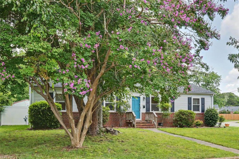 Photo 3 of 35 residential for sale in Newport News virginia Photo 3 of 35 residential for sale in Newport News virginia
