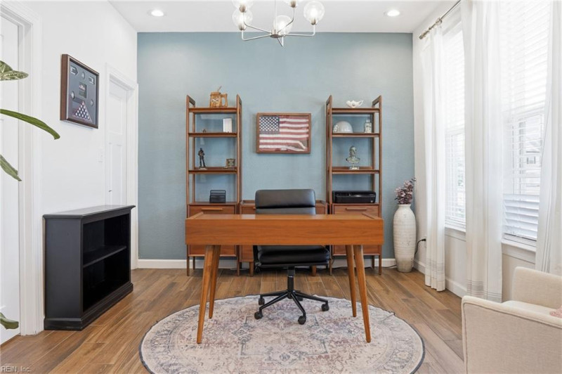 Photo 13 of 26 residential for sale in Hampton virginia