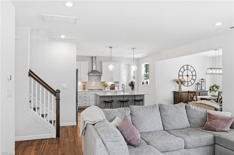 Photo 6 of 26 residential for sale in Hampton virginia