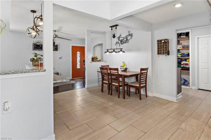 Photo 14 of 27 residential for sale in Portsmouth virginia