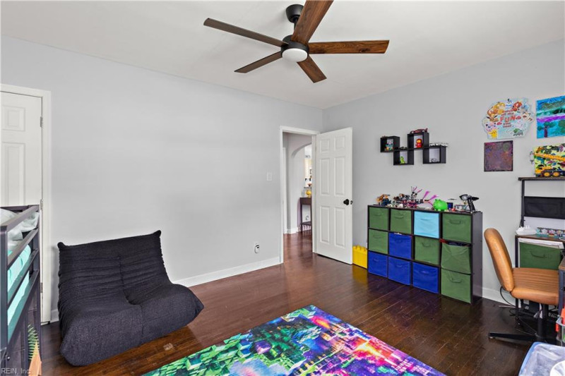 Photo 17 of 27 residential for sale in Portsmouth virginia