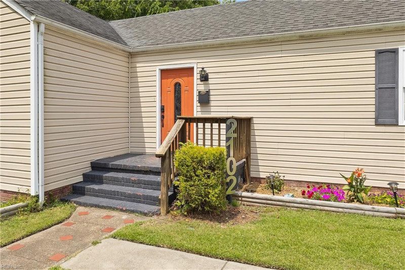 Photo 4 of 27 residential for sale in Portsmouth virginia