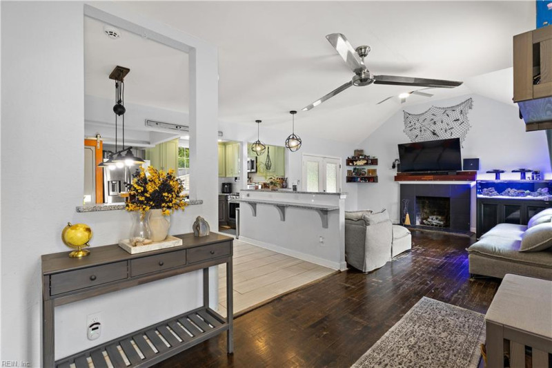 Photo 6 of 27 residential for sale in Portsmouth virginia