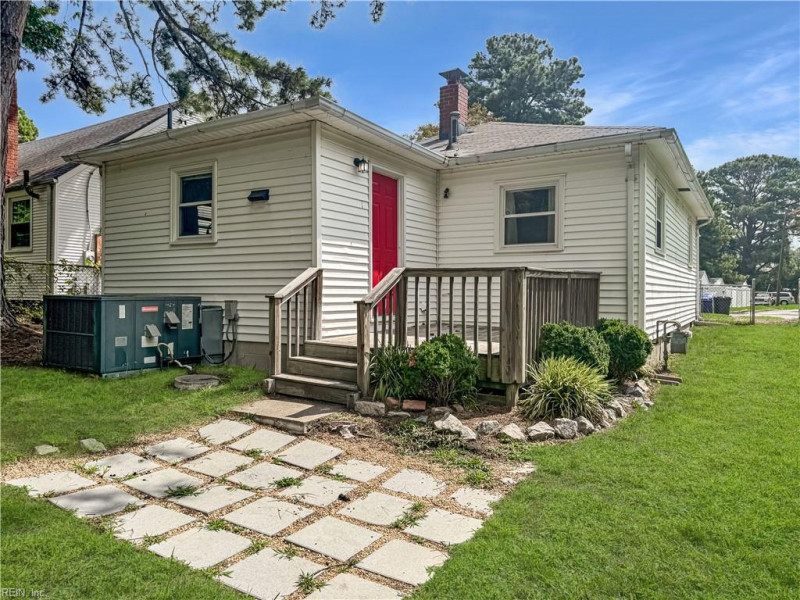 Photo 3 of 24 residential for sale in Portsmouth virginia Photo 3 of 24 residential for sale in Portsmouth virginia