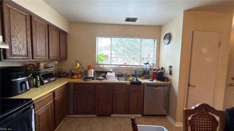 Photo 3 of 8 residential for sale in Newport News virginia