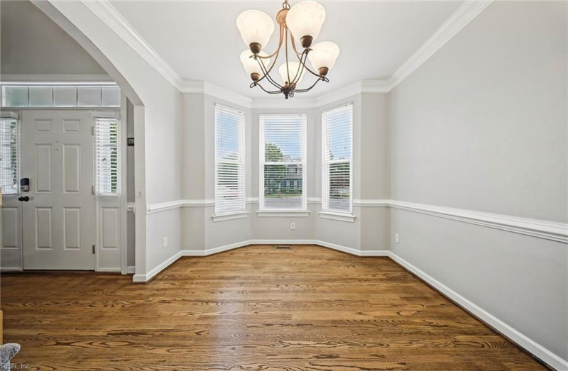 Photo 10 of 46 residential for sale in Chesapeake virginia