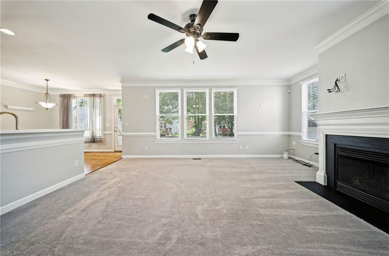 Photo 12 of 46 residential for sale in Chesapeake virginia