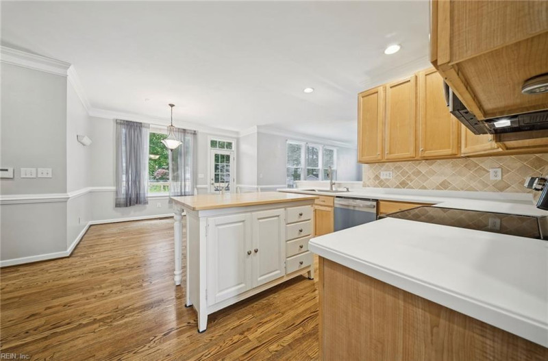 Photo 19 of 46 residential for sale in Chesapeake virginia