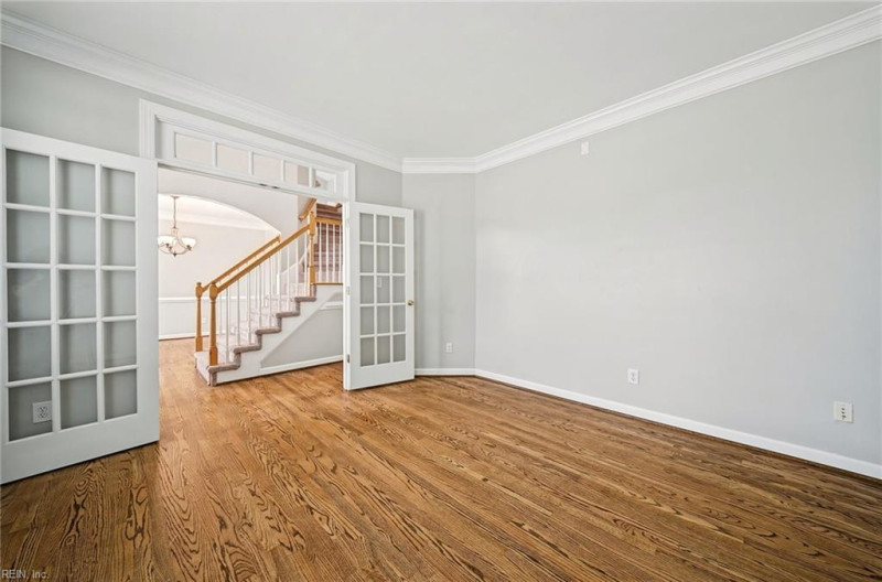 Photo 8 of 46 residential for sale in Chesapeake virginia