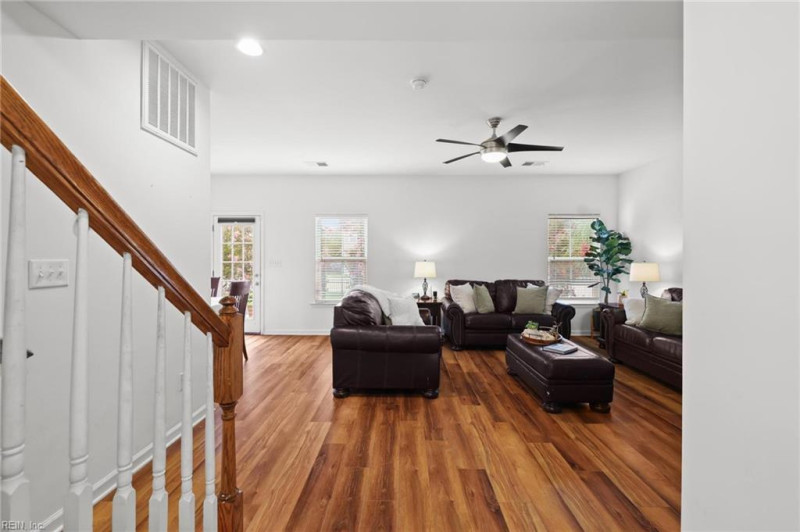 Photo 18 of 34 residential for sale in Chesapeake virginia