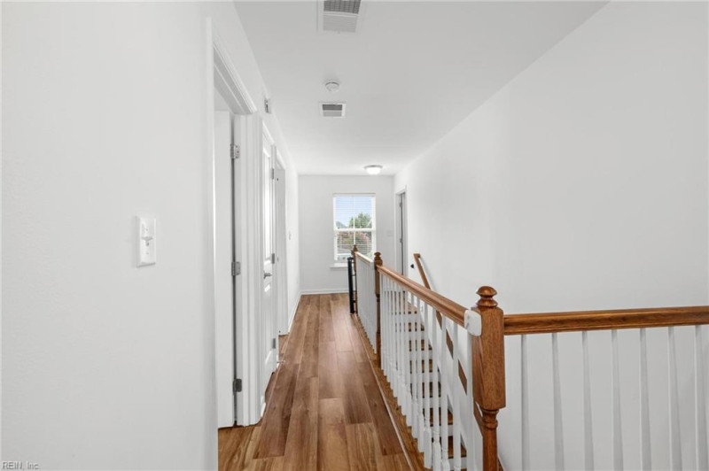 Photo 19 of 34 residential for sale in Chesapeake virginia