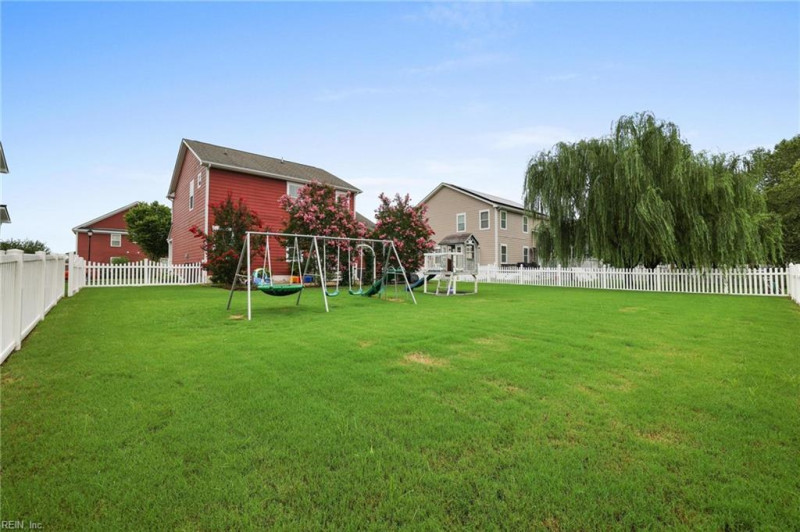 Photo 2 of 34 residential for sale in Chesapeake virginia