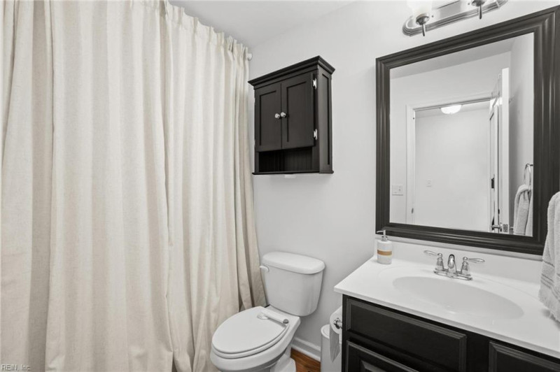 Photo 21 of 34 residential for sale in Chesapeake virginia