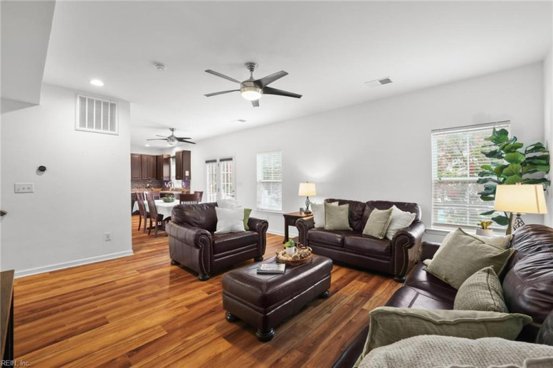 Photo 6 of 34 residential for sale in Chesapeake virginia