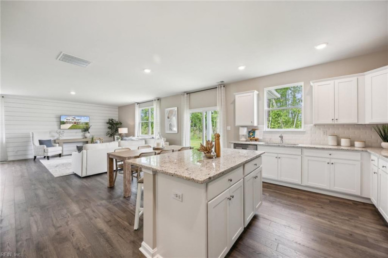 Photo 6 of 30 residential for sale in York County virginia