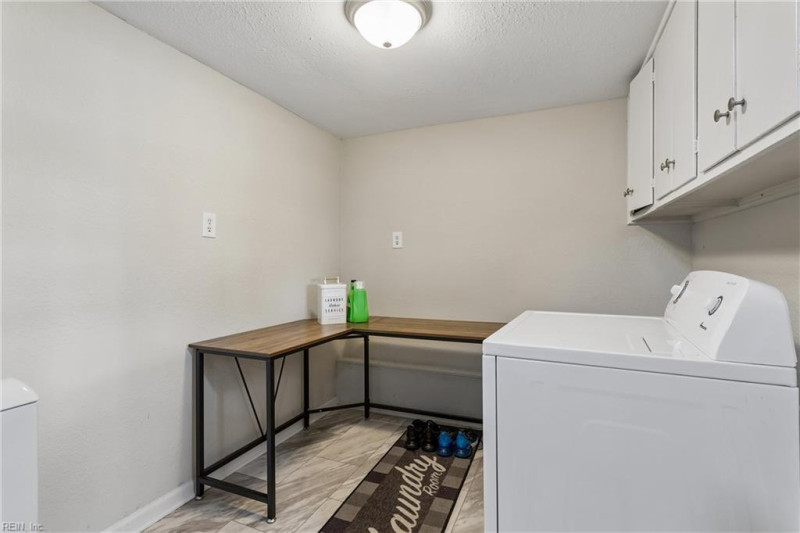 Photo 13 of 44 residential for sale in Newport News virginia