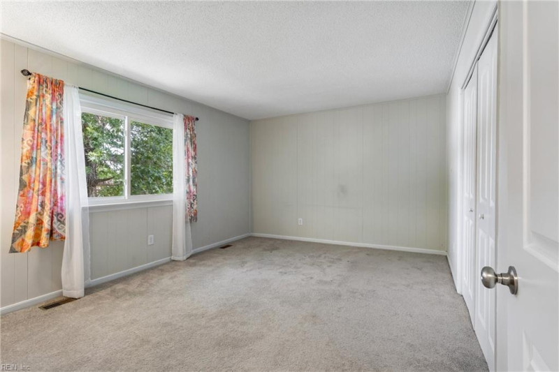 Photo 21 of 44 residential for sale in Newport News virginia