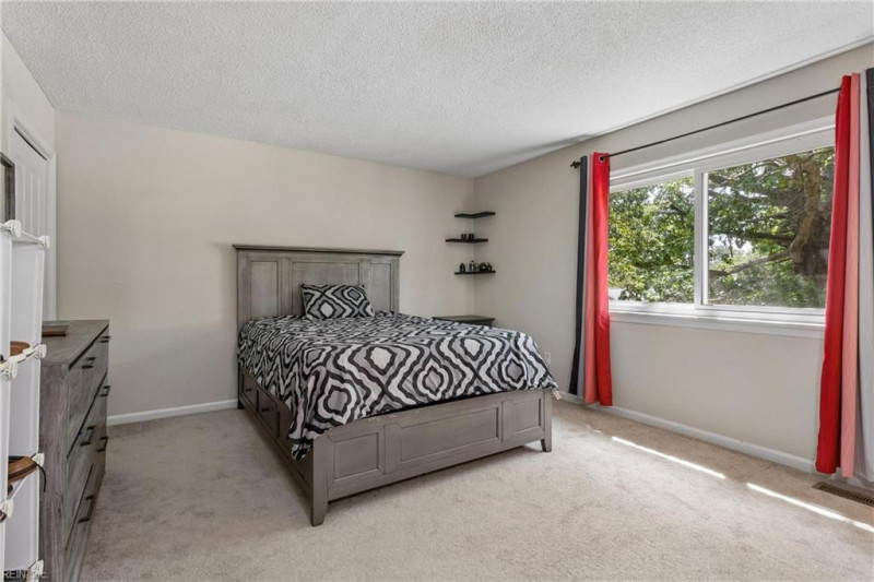 Photo 29 of 44 residential for sale in Newport News virginia