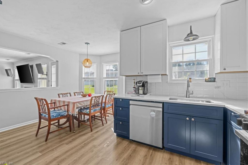 Photo 11 of 34 residential for sale in Portsmouth virginia
