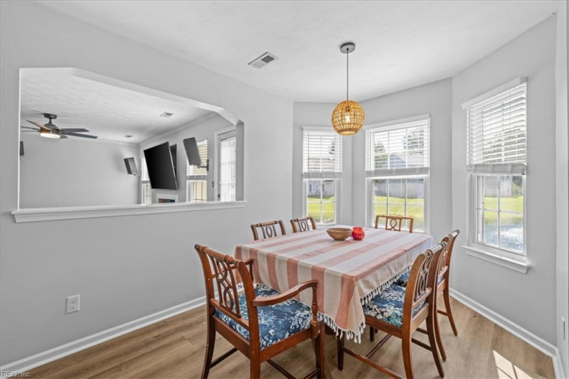 Photo 12 of 34 residential for sale in Portsmouth virginia