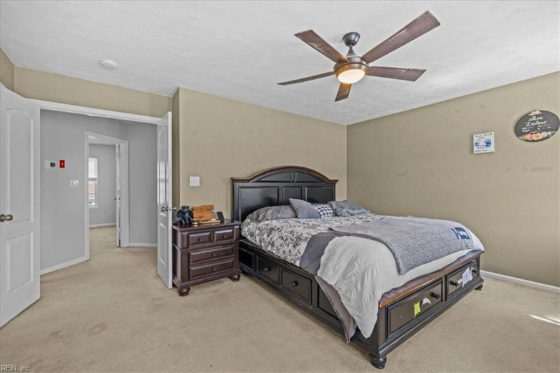 Photo 19 of 34 residential for sale in Portsmouth virginia
