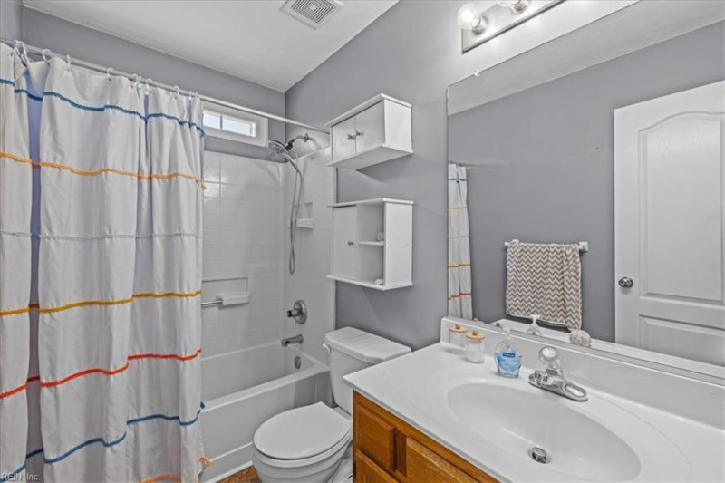 Photo 24 of 34 residential for sale in Portsmouth virginia