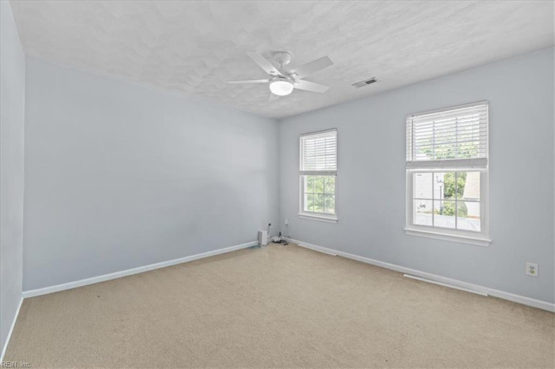 Photo 25 of 34 residential for sale in Portsmouth virginia