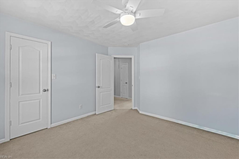 Photo 27 of 34 residential for sale in Portsmouth virginia