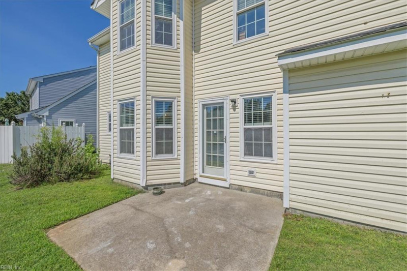 Photo 30 of 34 residential for sale in Portsmouth virginia