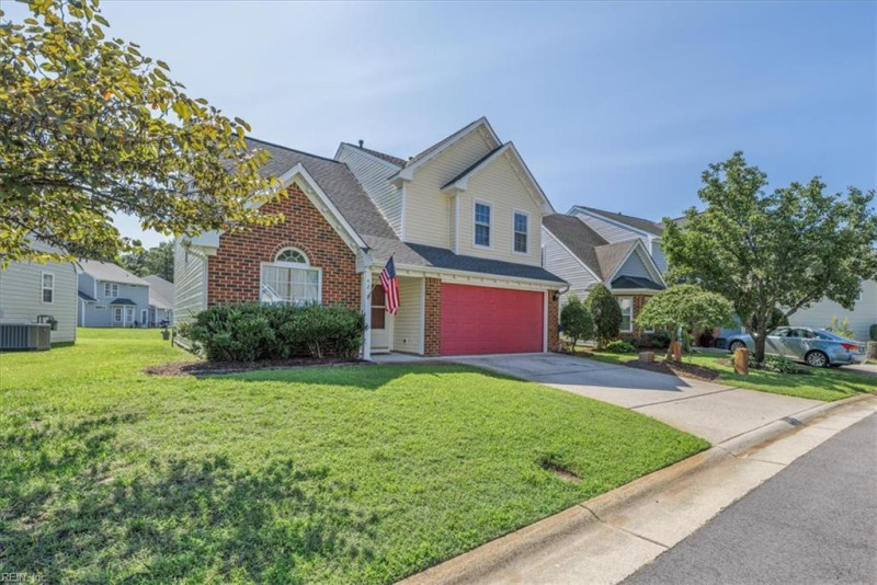 Photo 4 of 34 residential for sale in Portsmouth virginia