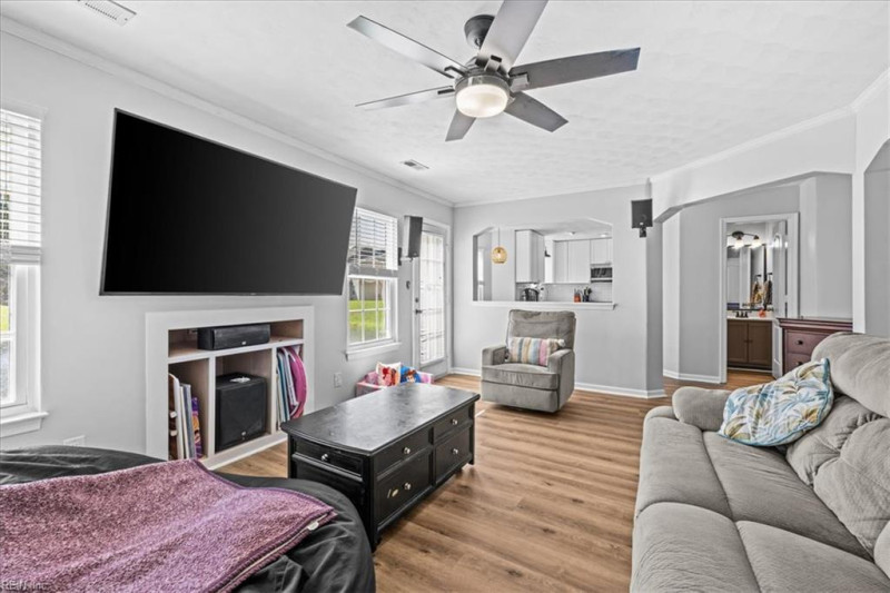 Photo 6 of 34 residential for sale in Portsmouth virginia