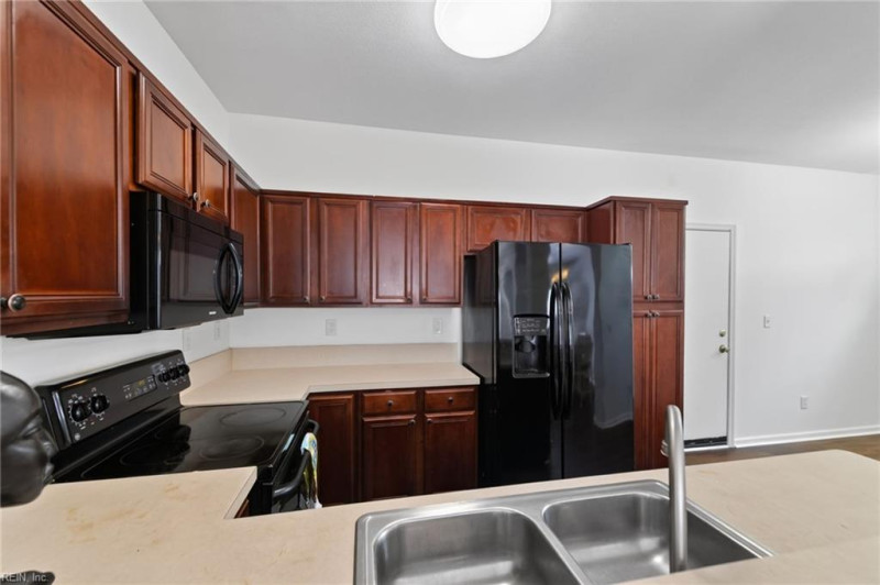 Photo 14 of 35 residential for sale in Chesapeake virginia Photo 14 of 35 residential for sale in Chesapeake virginia