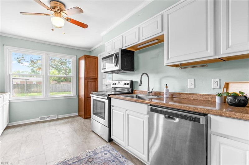 Photo 12 of 49 residential for sale in Chesapeake virginia Photo 12 of 49 residential for sale in Chesapeake virginia