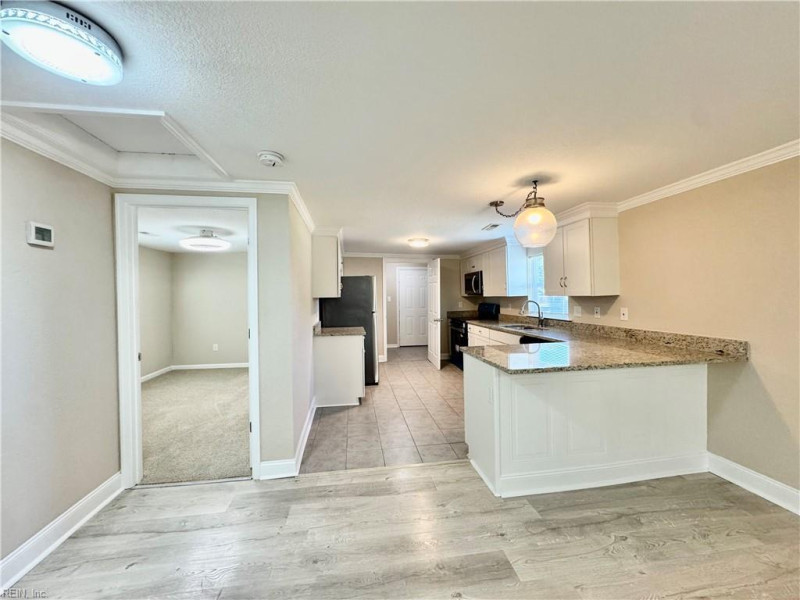Photo 11 of 42 residential for sale in Hampton virginia
