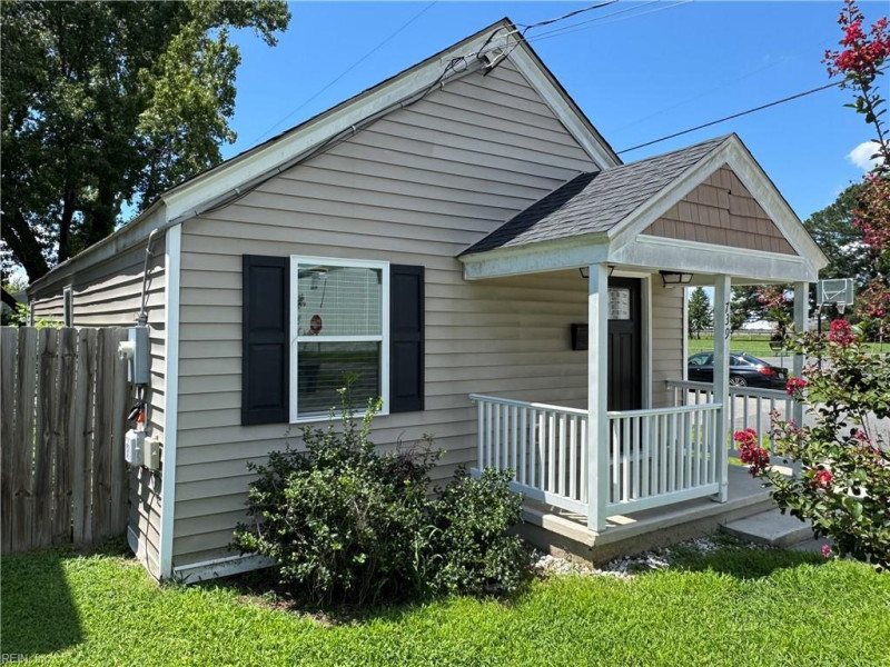 Photo 2 of 42 residential for sale in Hampton virginia