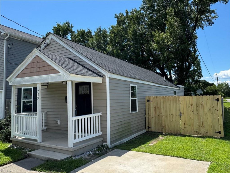 Photo 3 of 42 residential for sale in Hampton virginia