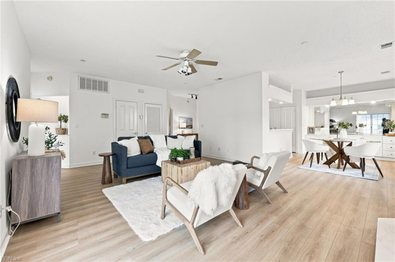 Photo 13 of 47 residential for sale in Virginia Beach virginia