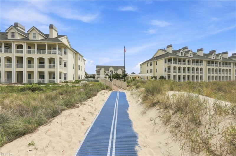 Photo 4 of 47 residential for sale in Virginia Beach virginia