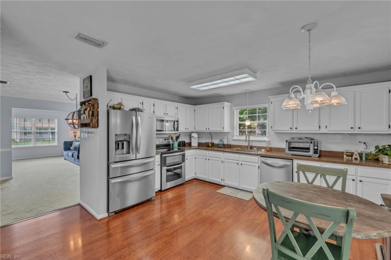 Photo 14 of 41 residential for sale in Suffolk virginia