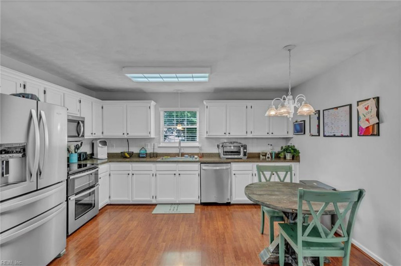 Photo 15 of 41 residential for sale in Suffolk virginia