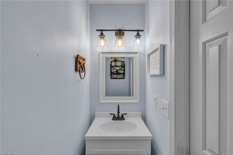 Photo 6 of 41 residential for sale in Suffolk virginia