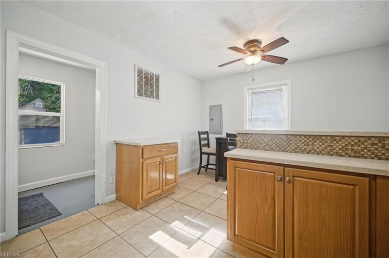 Photo 11 of 43 residential for sale in Portsmouth virginia