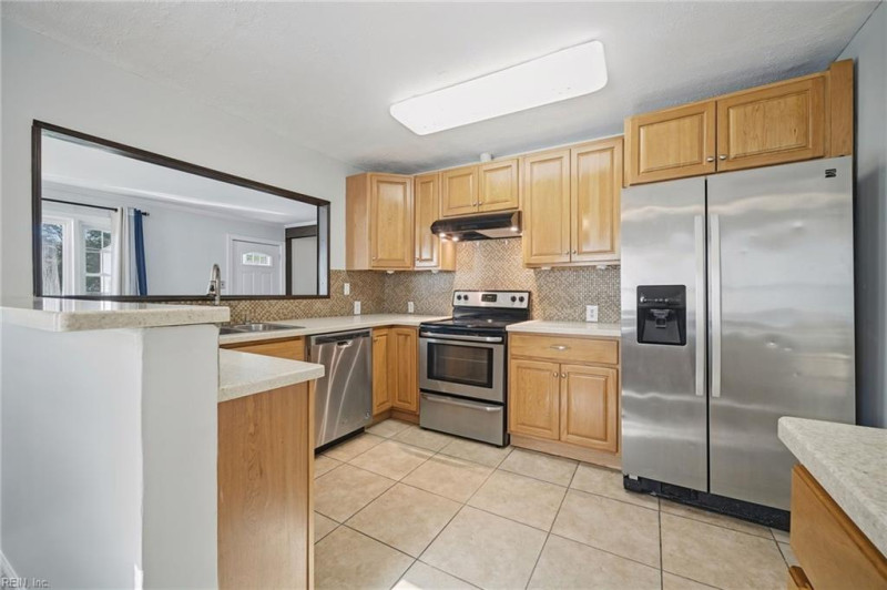 Photo 12 of 43 residential for sale in Portsmouth virginia